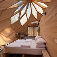 The Nest Komarnica - Handmade Mountain Domes, Hotel in Komarnica
