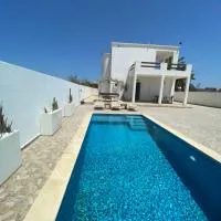 Villa doullia, hotel El Mây városában