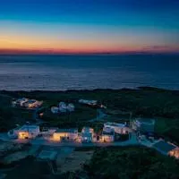 abundance okinawa & Kourijima Sauna resort,Kouri的飯店