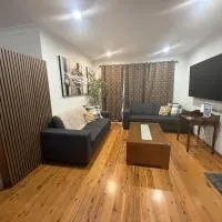 Modern 3BR Home Walk to UOW, hotel a Keiraville