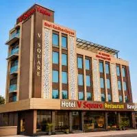 Hotel V Square Near Lucknow Airport, hotel a Lucknow