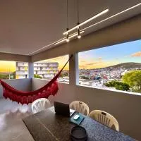 Arcoverde - Varanda com Vista Panorâmica - excelente localização - até 6 pessoas, хотел в Арковерде