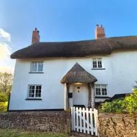 Hidden Stair at Middleways Cottage, hotel a Sandford