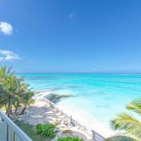 Love Beach E3 3BR Luxury Condo Pool & Beach, hotel en Nassau