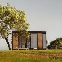 Tallarook Hilltop Tiny House 1 by Tiny Away – hotel w mieście Tallarook