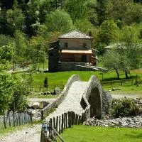 Mulino Marghen - Restored WaterMill - Accomodation and Retreat Center, hotel i Zeri