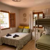 Hostal los Caleros Habitaciones, hotel Rincón de la Victoriában