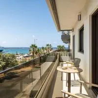 Twelve Luxury Living by 8essentially, hotel din Heraklion