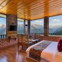 LA Riqueza Kanatal - View of Valleys & Mountains - Near to Surkanda Devi Temple & Jungle Safari, Hotel in Kanatal