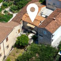 Main square Jugo apartment, hotel en Hvar