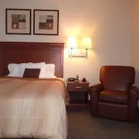 Candlewood Suites Fayetteville by IHG, hótel í Fayetteville