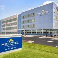 Microtel Inn & Suites by Wyndham Danville VA,丹維爾的飯店