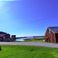 Historic Seaside Fishermans House in the Heart of Bud、Budのホテル