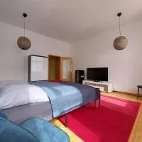 Trommel Apartment 2 - Schöne Zimmer - Restaurant - Parken - Garten, hotel di Haldensleben