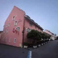 NRAR Hotel Hirschen、Beromünsterのホテル