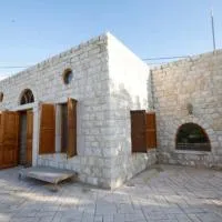 Abdelli Terraces in Batroun, хотел в Батрун