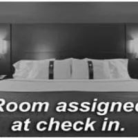 Holiday Inn Express Hotel & Suites Barrie by IHG, хотел в Бари
