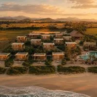 Kymaia Hotel Puerto Escondido, готель у місті Tlachicón