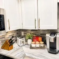 Cozy Luxury Stay, WiFi and Fully Equipped, хотел в Брантфорд