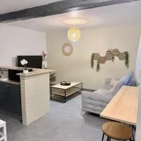 Charmante maisonnette centre nemours, hotel en Nemours