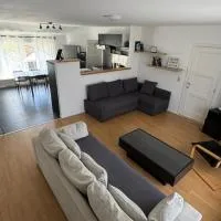 Large Family & Group Home, Calm Nature, Highway Access, Fast Wi-Fi & Free Parking, ξενοδοχείο σε Beauvechain