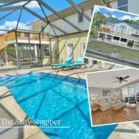 Pet-Friendly Bay View Home w/ Screened Pool Near Lighthouse, hotel en St. George Island