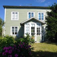 4 person holiday home in RONNEBY-By Traum, hotel cerca de Aeropuerto de Ronneby, Ronneby