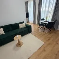 The Garden Hub Apartment, Hotel in Plopşoru
