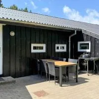 12 person holiday home in Fanø-By Traum, hotel sa Fanø
