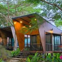2Someplace, hotel a Ban Pang Mung