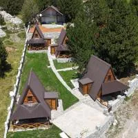 Vikendice Pod Hum Kučka Korita، فندق في Korita