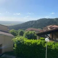 T2 La Valette Pradelles Village Holidays: Pradelles şehrinde bir otel