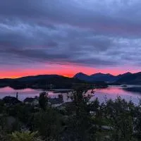 Ørnes Apartment Aurora Fjord – hotel w mieście Mesøy
