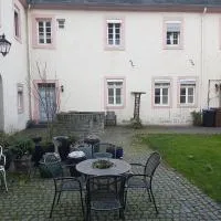 Weingut-Klosterhof, hotel sa Brauneberg