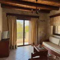 Ariadni Apartments، فندق في Sfinárion