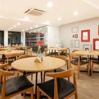 OYO Townhouse 164 Near ESI HOSPITAL, hotel di Ameerpet