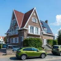 Villa Amylia & gratis parking, hotell i Wenduine