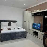 Apartament MAYA HATEG, viešbutis mieste Hacegas