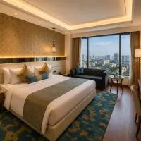 Hotel Glinzer Plaza Noida, хотел в Ноида