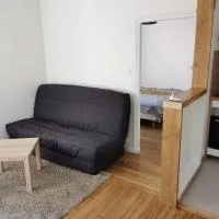 Bedroom Apartment - Village Center - Le Trio, hotel in Loures-Barousse