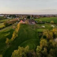 Béni golf club Clervaux hôtel & Restaurant, hôtel à Eselborn