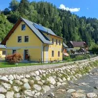 Haus am Bach in Öblarn，Öblarn的飯店