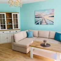 Kranevo Vintage Retreat - 8 Min to Beach, hotel u gradu Kranevo