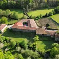 Casa Grande de Covas-Rural Boutique & Agroturismo en la Ribeira Sacra, hotel u gradu Taboada