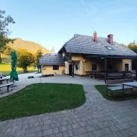 Zavetišče v Gozdu, хотел в Križe