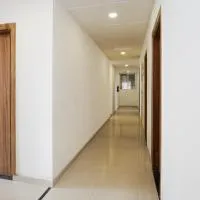 Hotel O Noida Sky Suites Sector 44 Near botanical metro, hotell i Badarpur