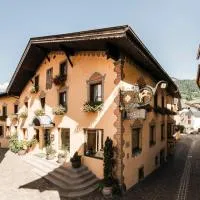 Hotel Cavallino D'Oro Bed&Breakfast, хотел в Кастелрото