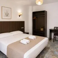 Hospedium Hostal La Paz Parking Gratis, ξενοδοχείο σε Marmolejo