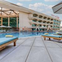 Viesnīca M&ouml;venpick Grand Al Bustan Dubaijā, netālu no vietas Dubaijas Starptautiskā lidosta