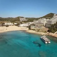 Hyde Ibiza Beach Resort by Accor, ξενοδοχείο στην Cala Llonga